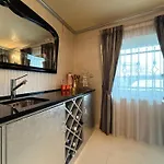 Lily Rose Bed & Breakfast *